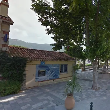Climatise Avec Terrasse, 2 Pas De La Plage, 4 Couchages, Menage Inclus - Cavaliere - Fr-1-251-554 Le Lavandou
