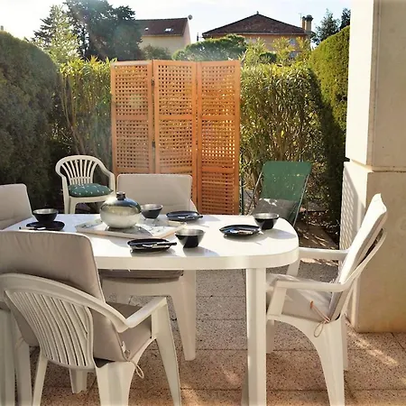 Climatise Avec Terrasse, 2 Pas De La Plage, 4 Couchages, Menage Inclus - Cavaliere - Fr-1-251-554 Apartment